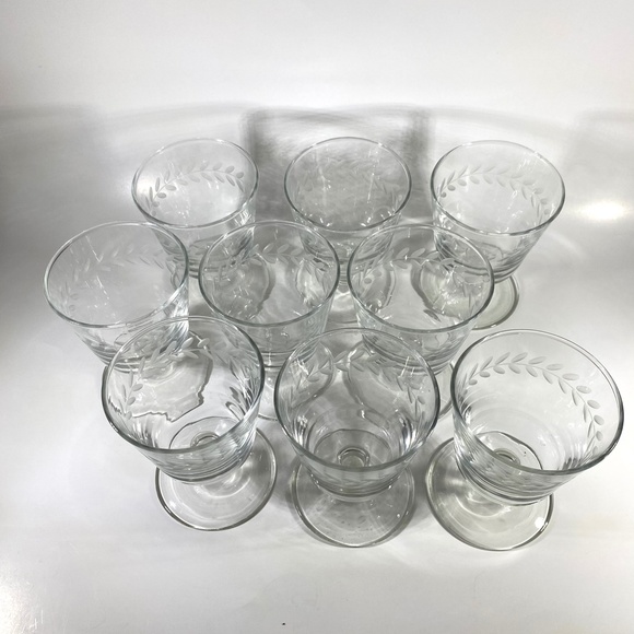 Set of 9 Vintage Glass Etched Laurel Leaf Vine Pattern Pedestal Berry Ice Cream - Picture 6 of 8